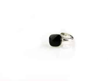 ring in zilver gerodieerd model carré zwart - Zilver