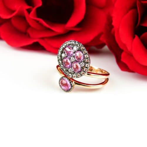 Ring in roos goud gezet met roze saffier en diamant