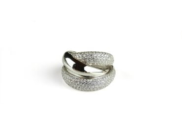 Brede ring in zilver gezet met cubic zirkonia