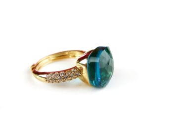 Ring in zilver geelgoud verguld model Pomellato met blauwe steen en cubic zirconia