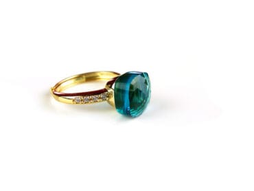 Ring in zilver geelgoud verguld model Pomellato met blauwe steen en cubic zirconia